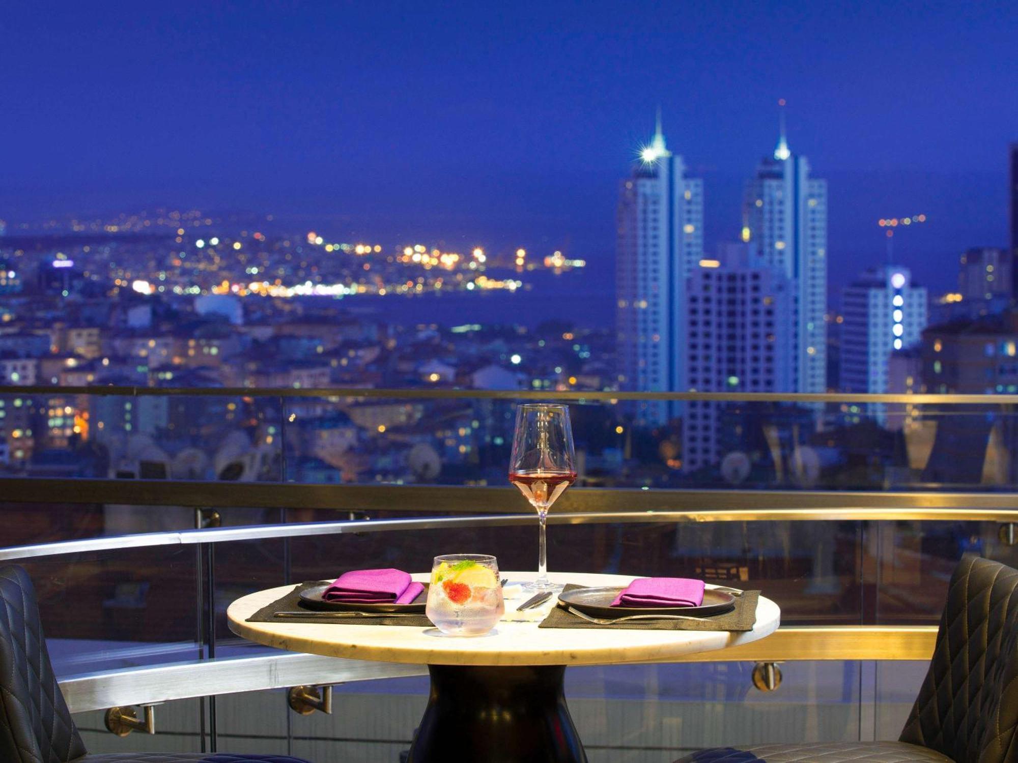 Fairmont Quasar Istanbul Hotel מראה חיצוני תמונה